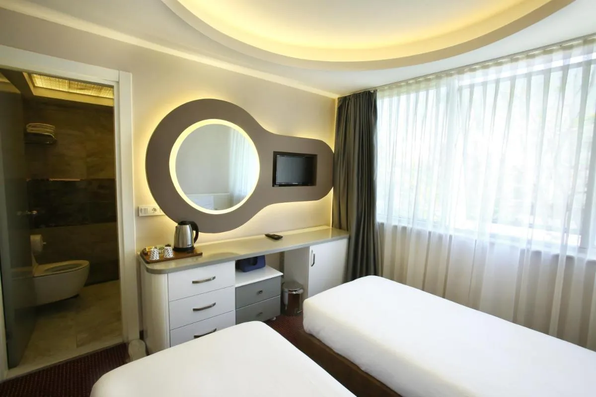 Image 4 of IS Hotel