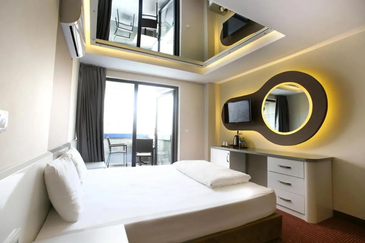 Image 2 of IS Hotel
