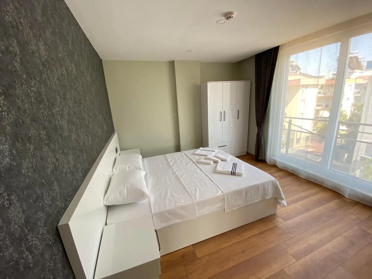 Image 1 of LONDON OTEL