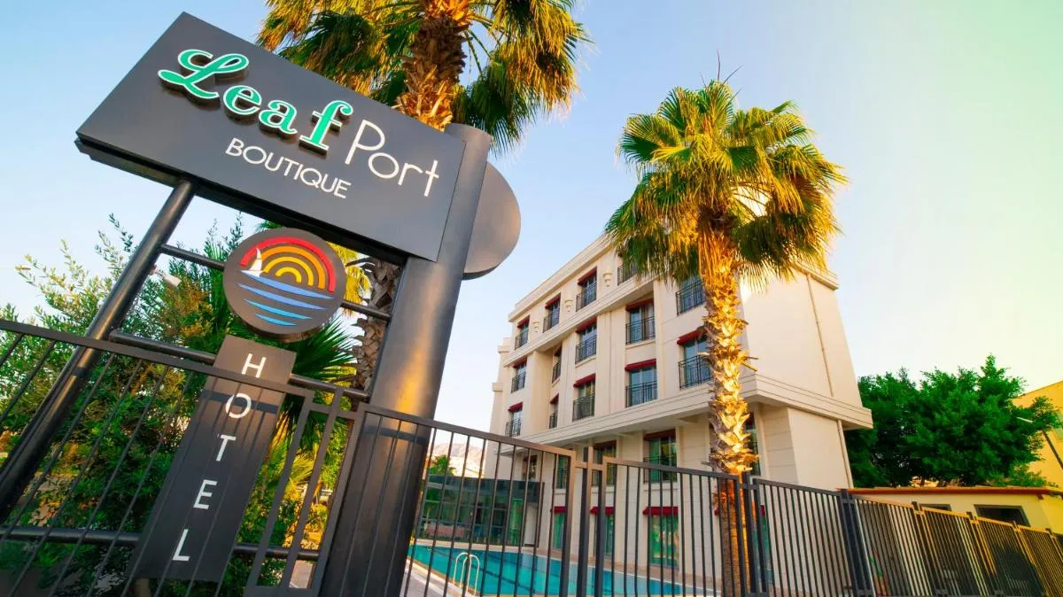 Image 2 of Leaf Port Hotel