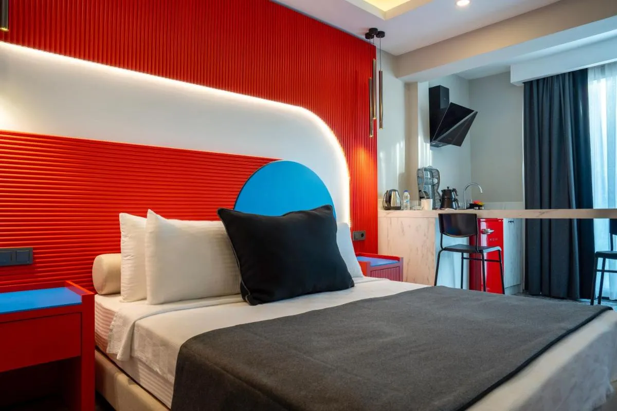 Image 1 of Lucky Monkey Midi Hotel