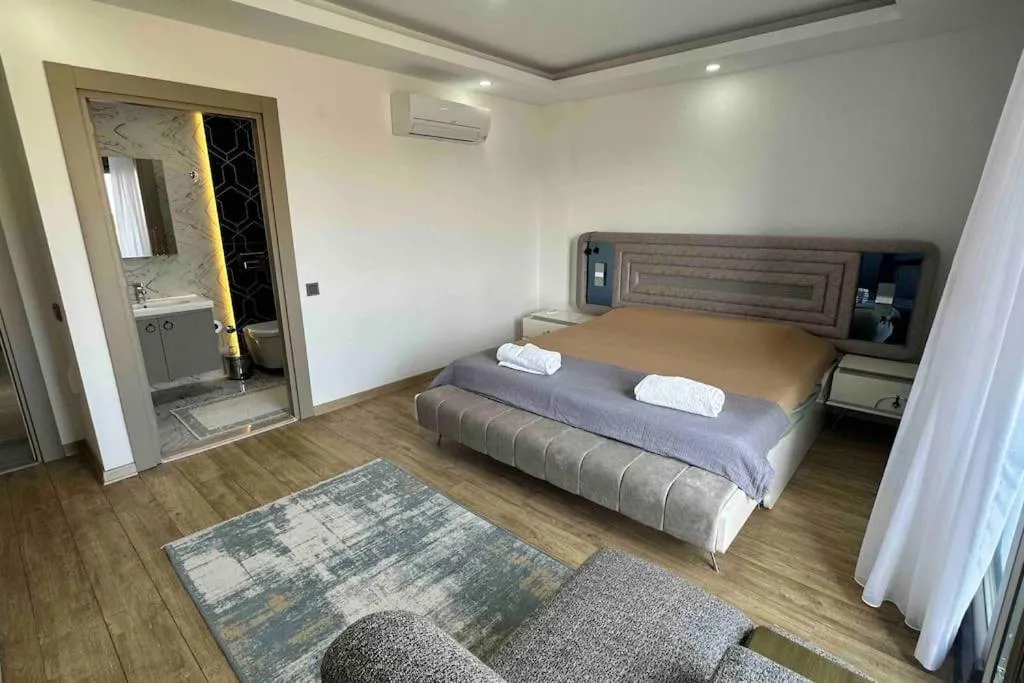 Image 1 of Modern Luxury Villa