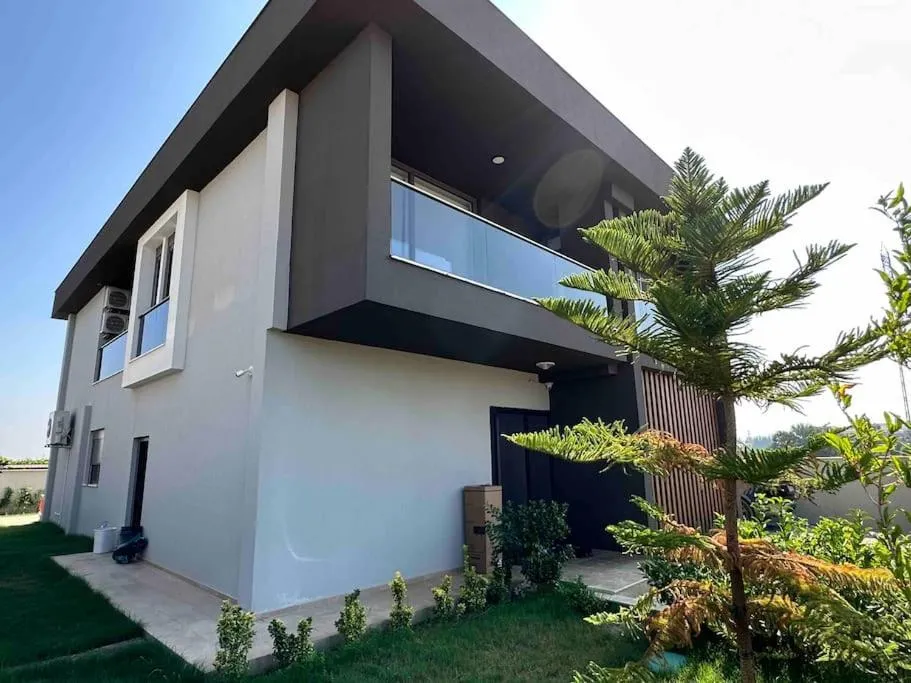 Image 6 of Modern Luxury Villa