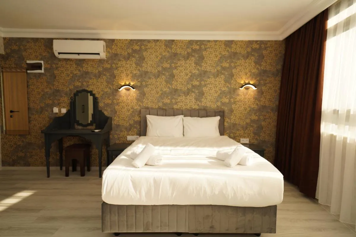 Image 1 of Palmera House Hotel