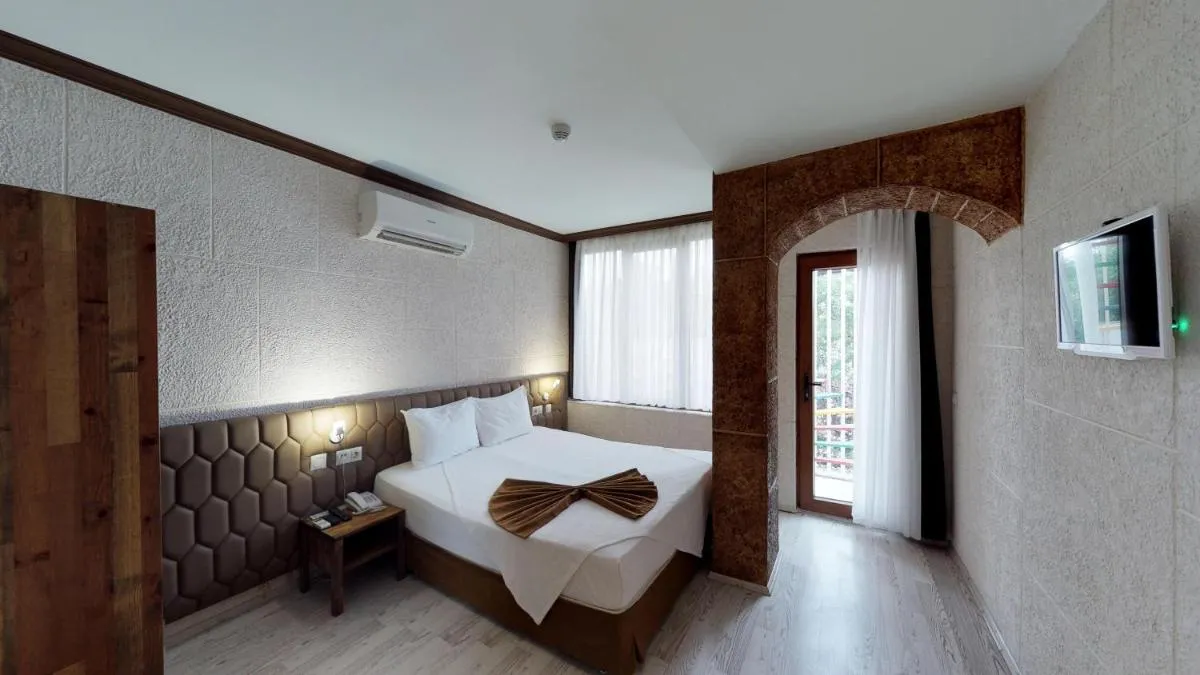 Image 1 of Patron Hotel
