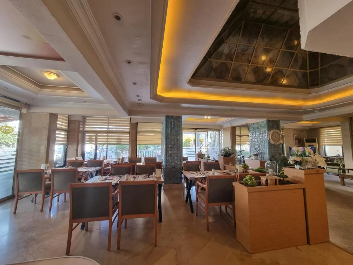 Image 4 of Perlo Hotel City