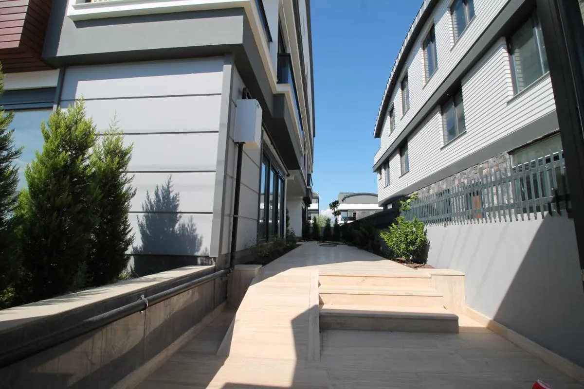 Image 3 of Professionally Maintained Spacious New Flats Near Lara Beach & Kundu