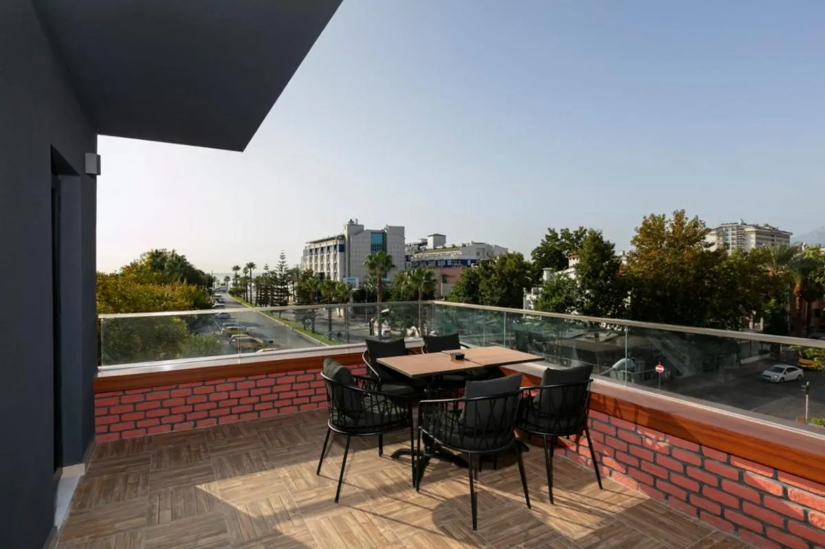 Image 4 of Pukka Hotel