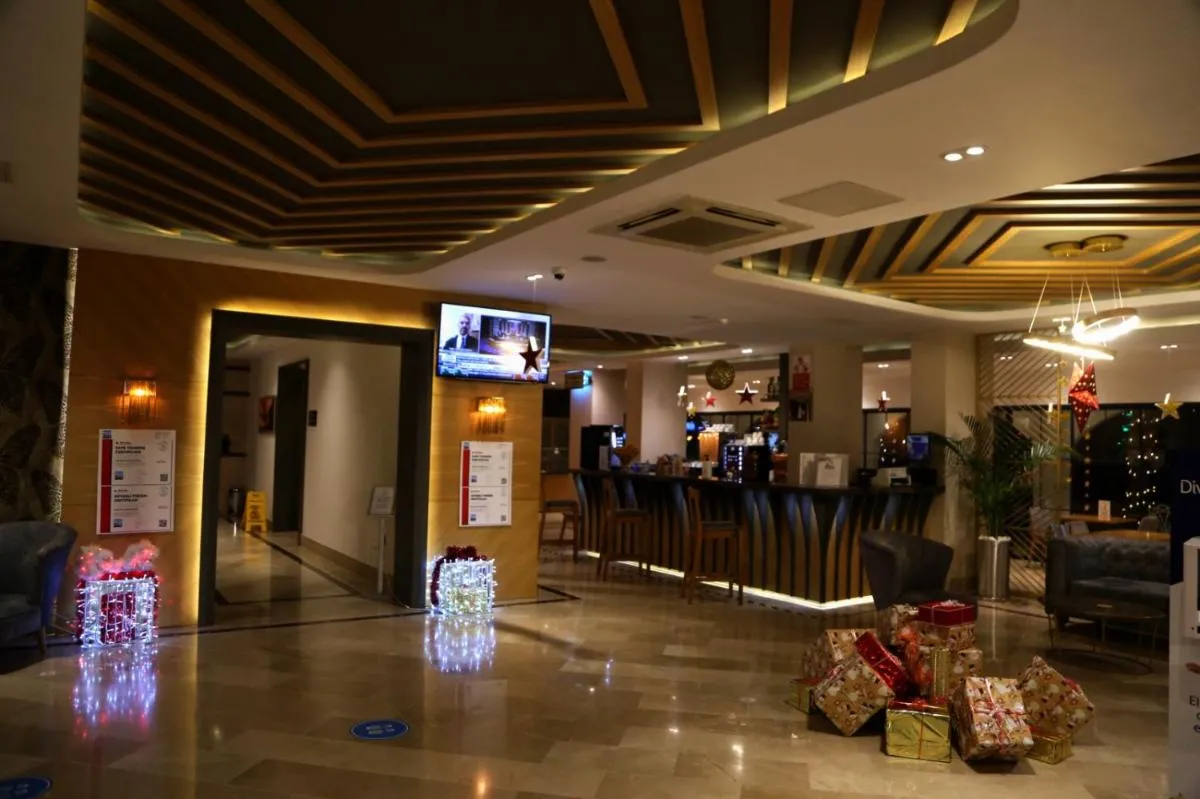 Image 5 of Sealife Lounge – Adult only