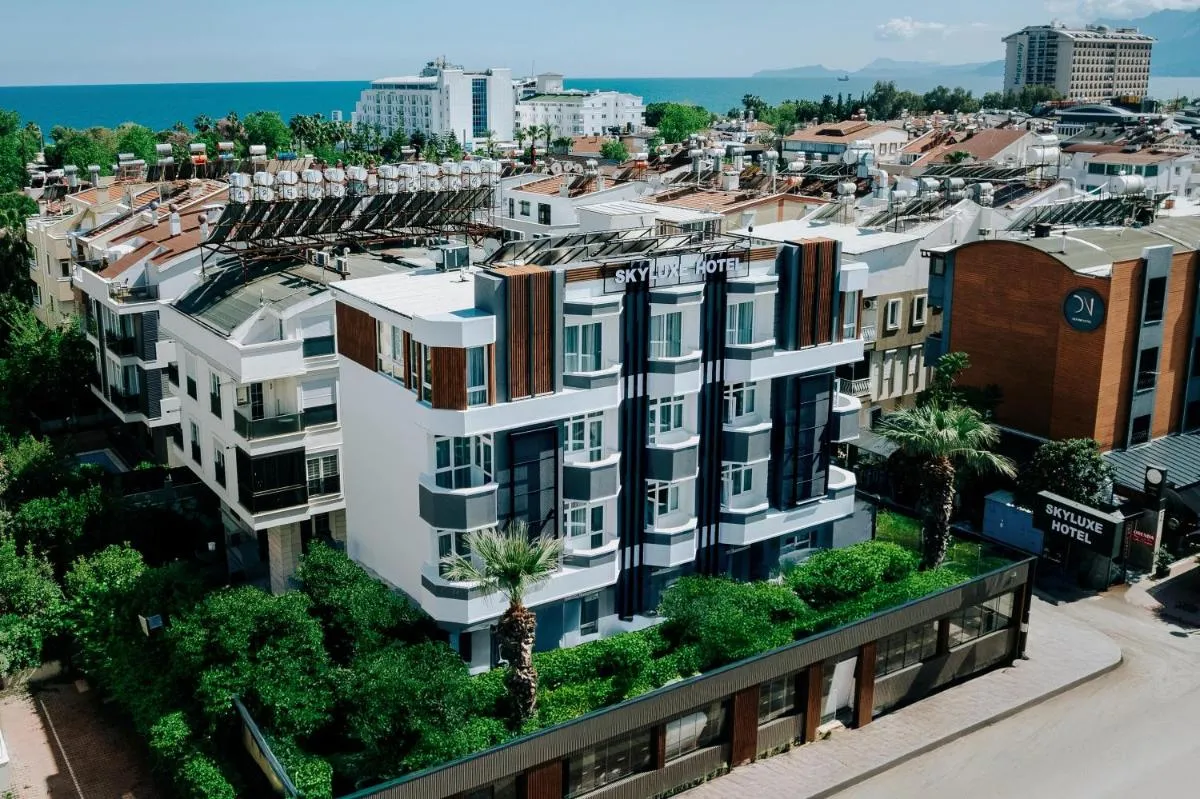 Image 2 of Sky Luxe Hotel