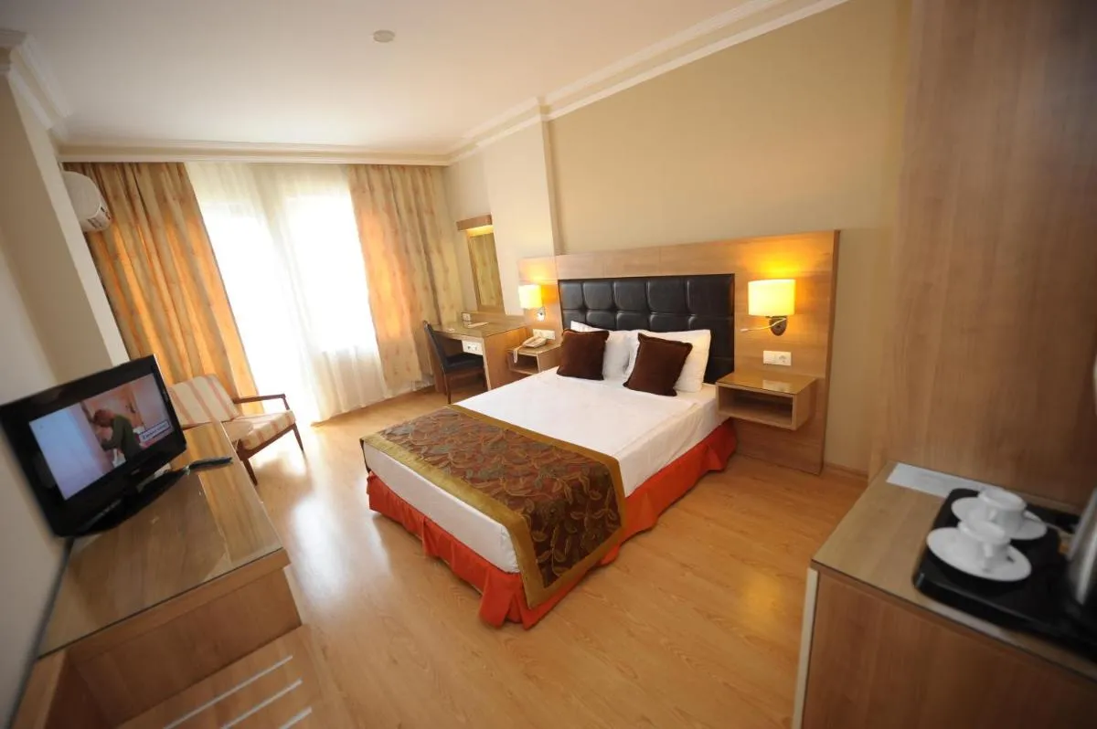 Image 1 of Suite Laguna Otel