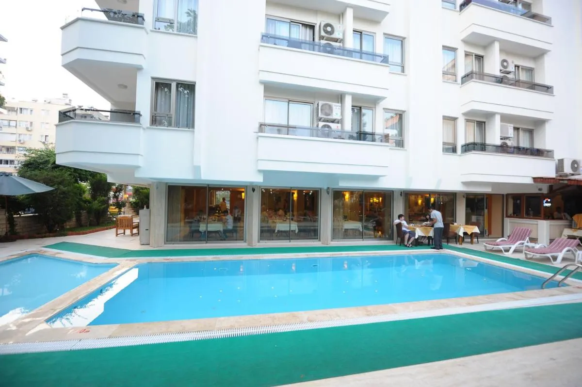 Image 3 of Suite Laguna Otel