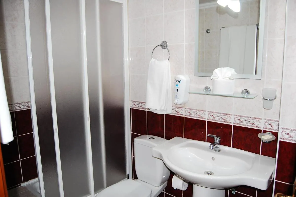 Image 2 of Triana Hotel