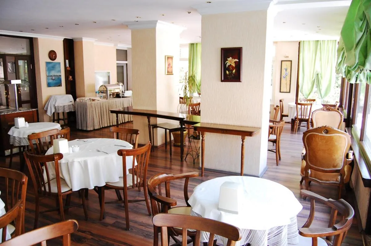 Image 4 of Triana Hotel