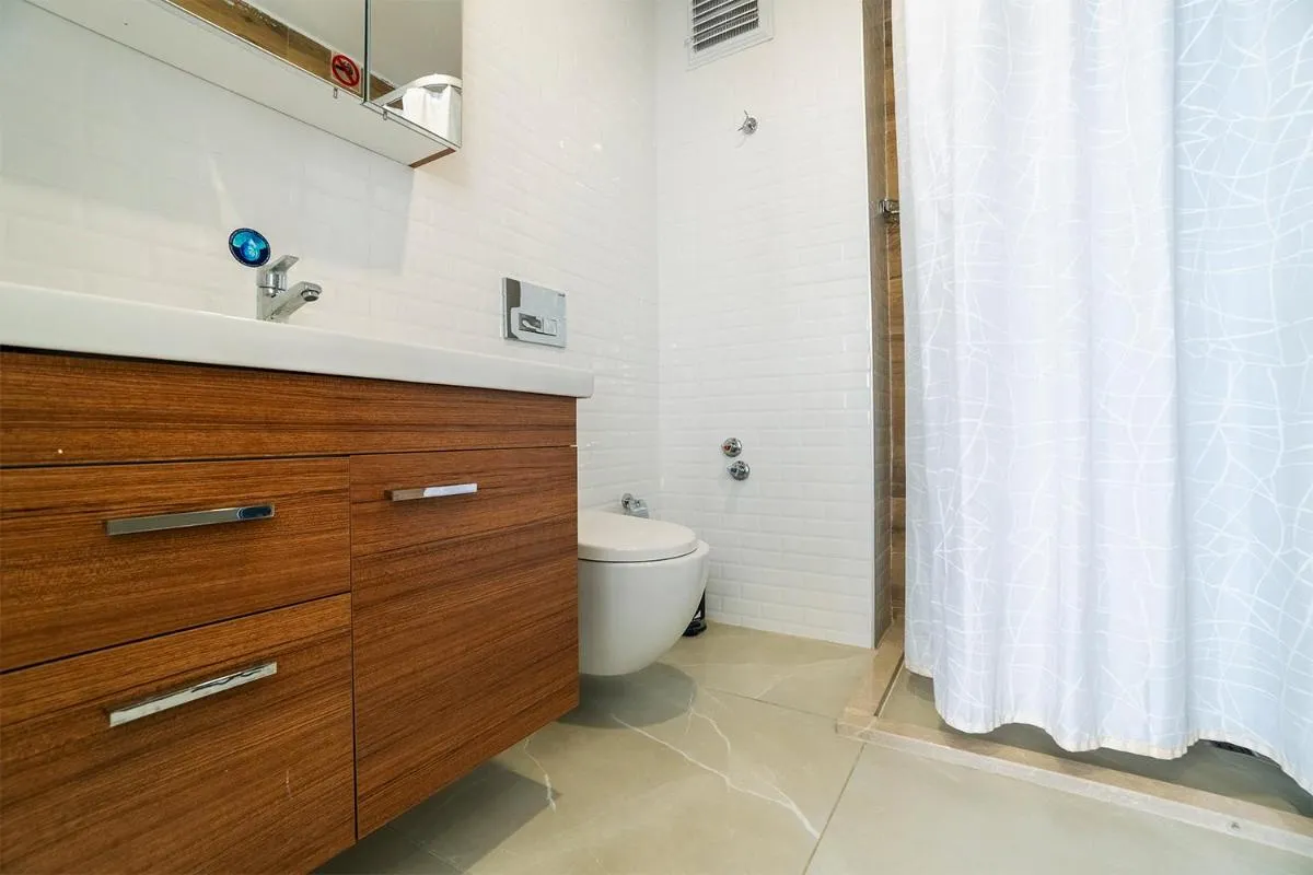 Image 1 of Tut Hotel