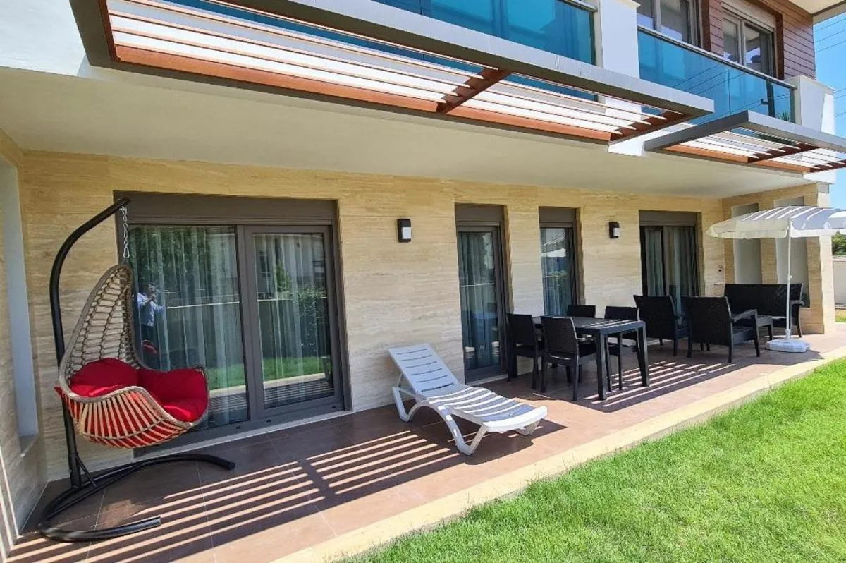 Image 3 of Veranda Suites