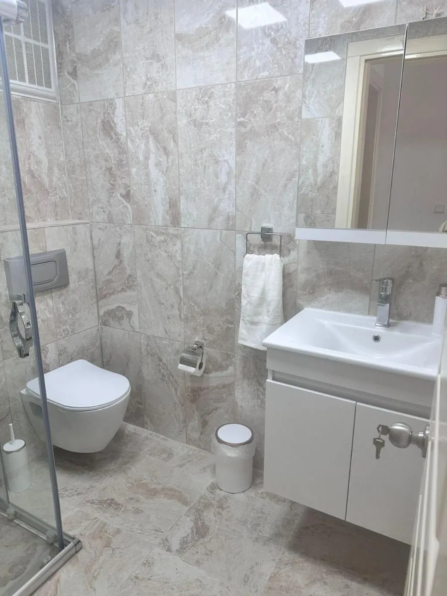 Image 3 of 2 Bedroom Renovated Apartment