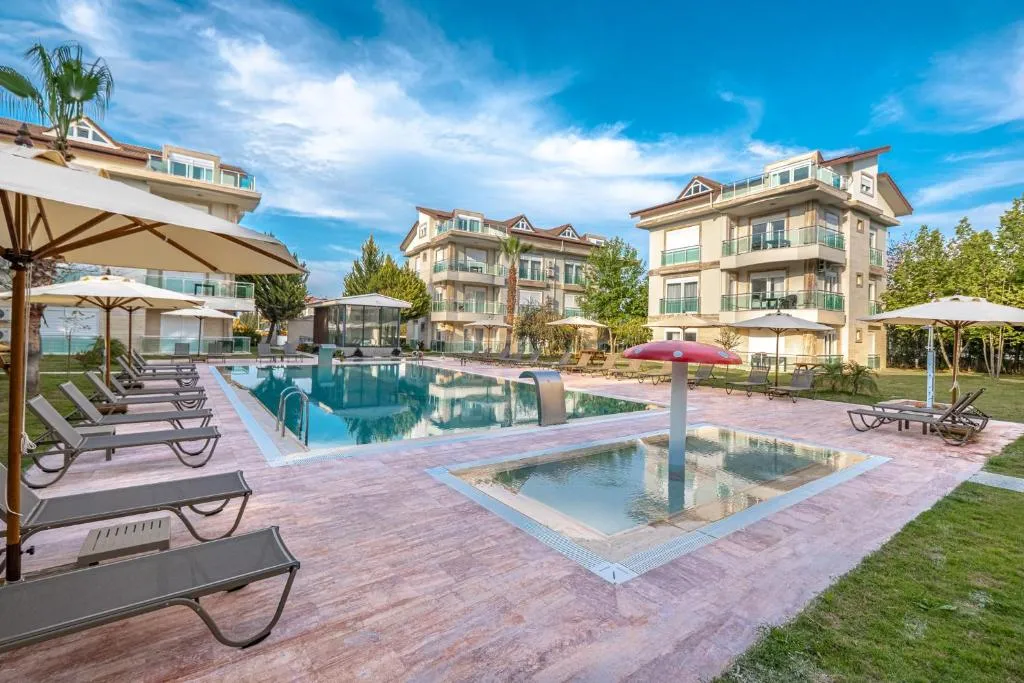 Image of Belek Deluxe Suit