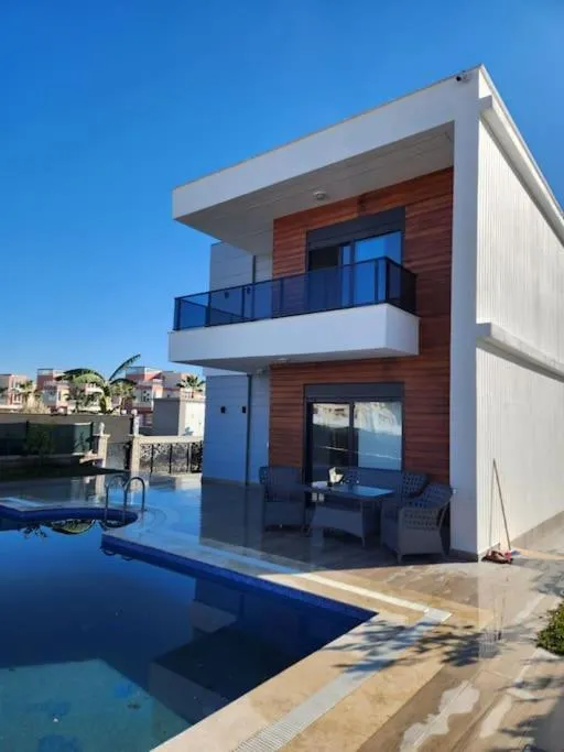Image 3 of Incredible luxury villa 3 bedrooms and a hall
