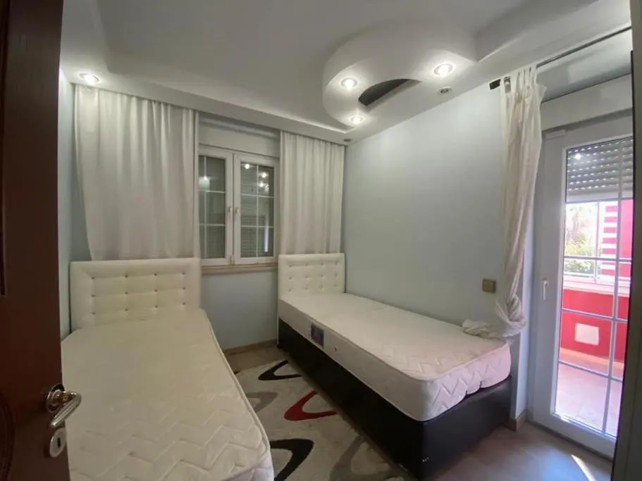 Image 1 of Müstakil, özel havuzlu, jakuzi ve saunalı villa
