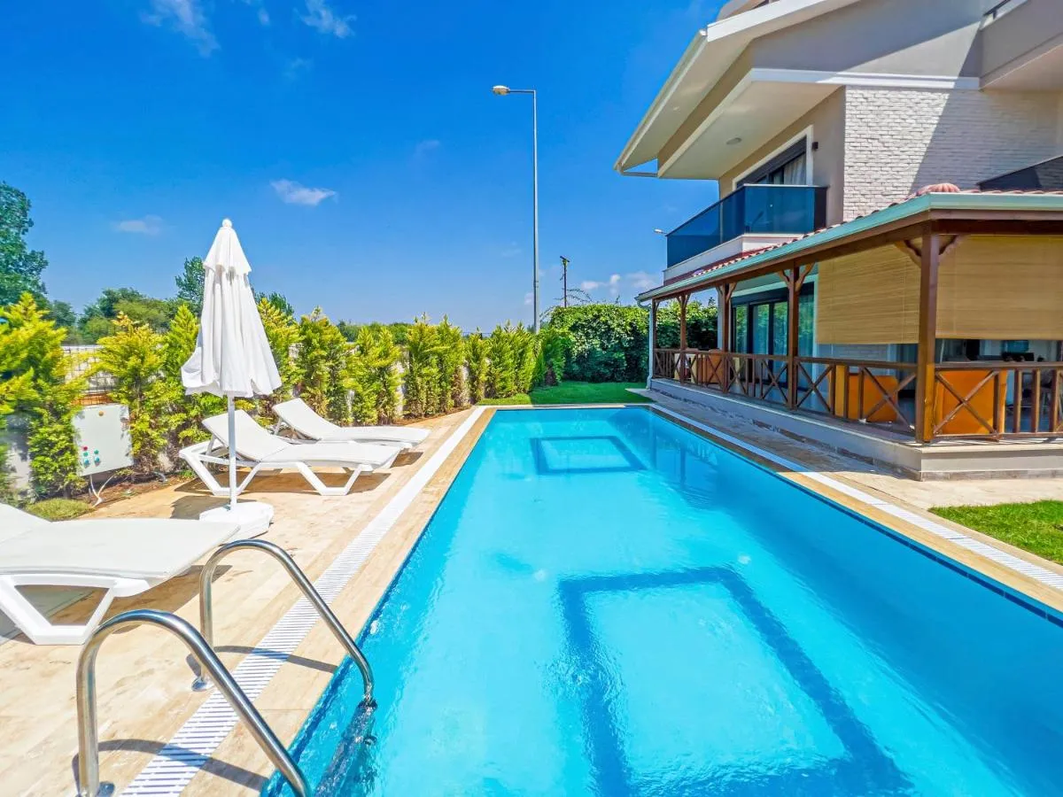 Image 1 of Paradise Town Villa Belhamra