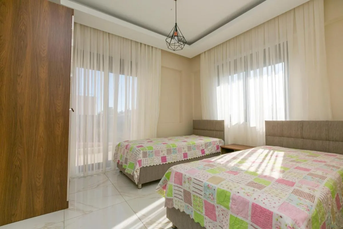 Image 1 of Paradise Town Villa Cordelia