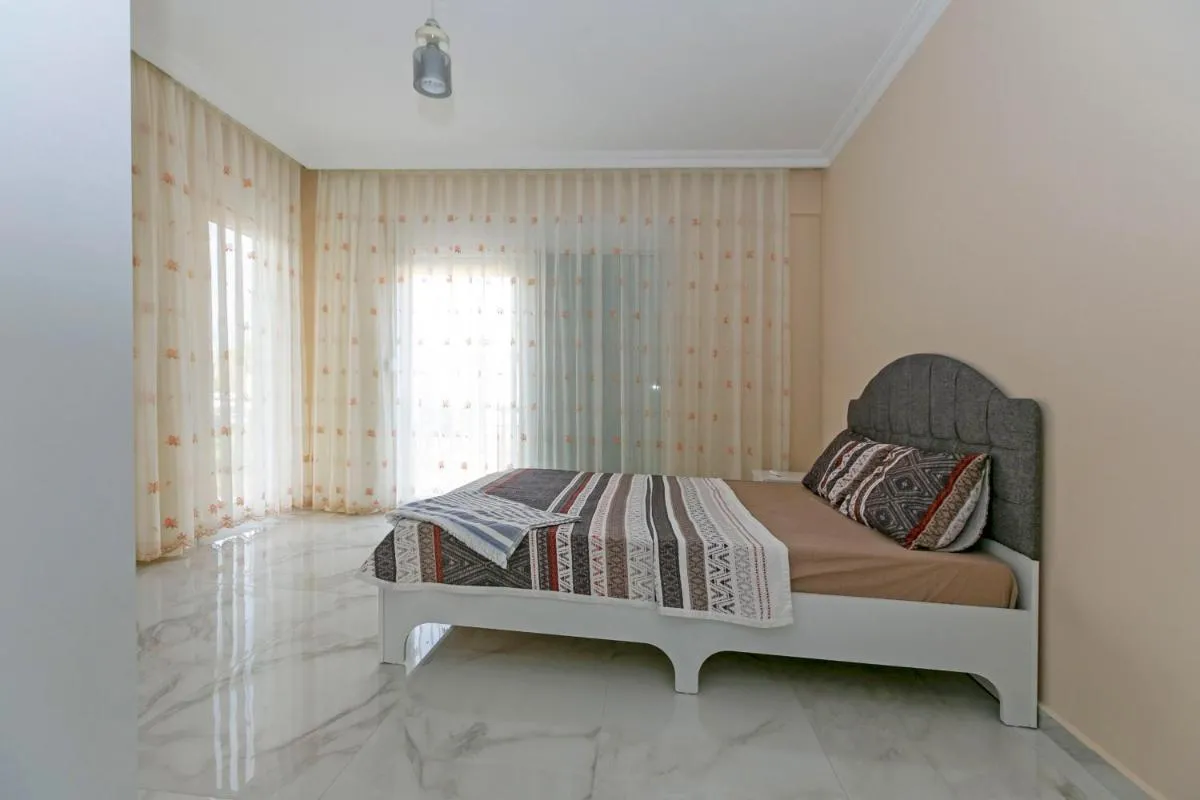 Image 1 of Paradise Town Villa Legend
