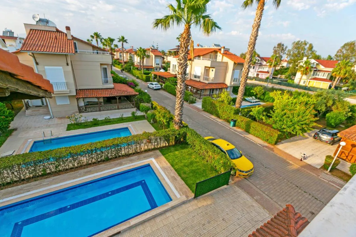 Image 3 of Paradise Town Villa Legend