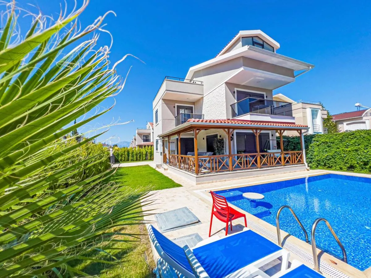 Image 3 of Paradise Town Villa Majesty