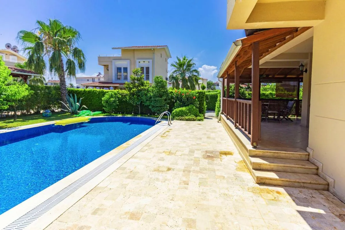 Image 3 of Paradise Town Villa Royal