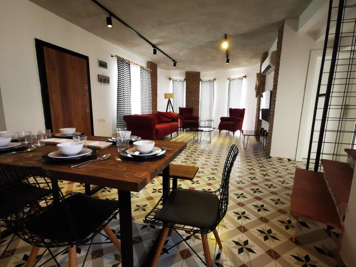 Image 4 of Red F30 Kırmızı,Modern Tasarımlı Villa