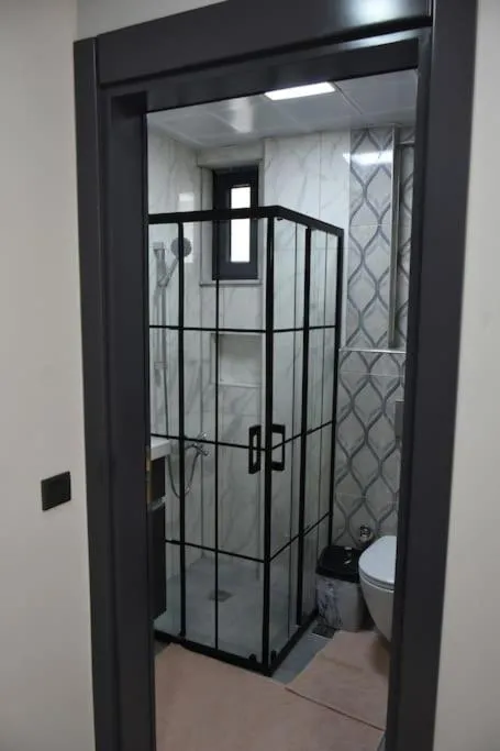 Image 4 of ŞAHNAZ VİLLA Suits