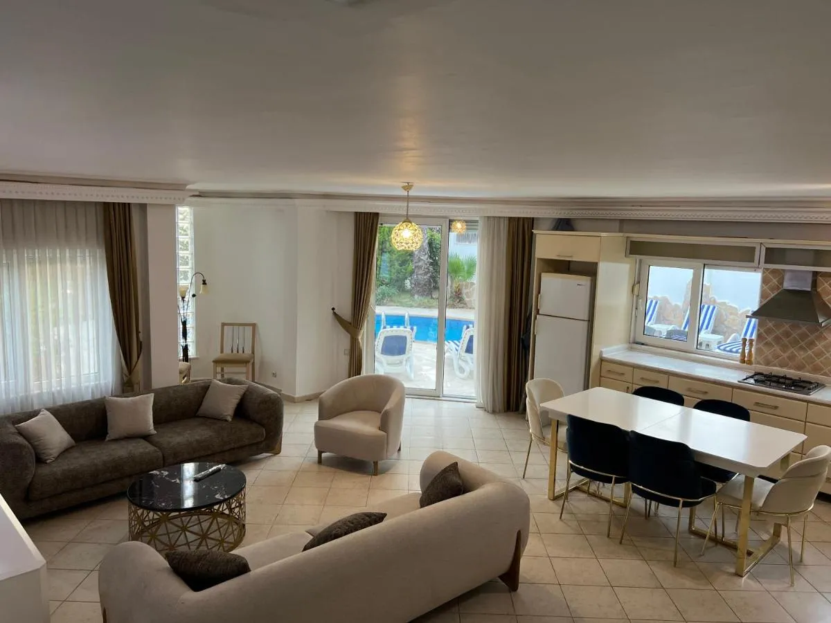Image 4 of Villabelek8